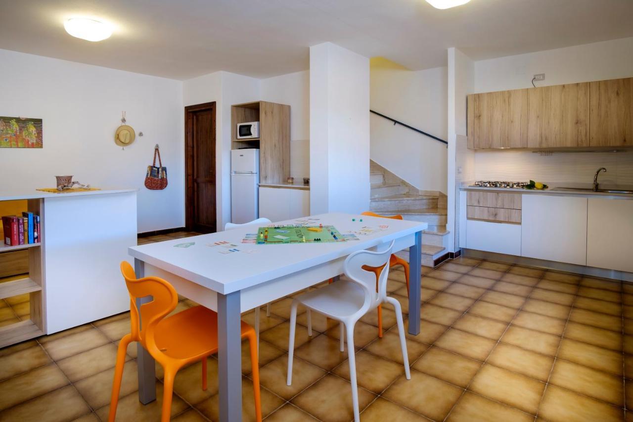 Residence Appartamenti Caffarena 阿尔巴塔克斯 外观 照片