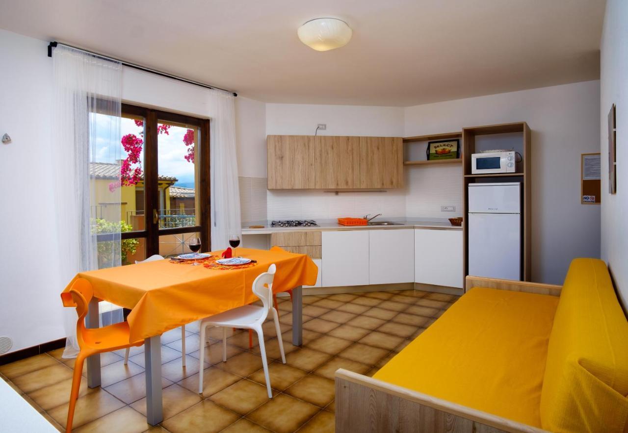 Residence Appartamenti Caffarena 阿尔巴塔克斯 外观 照片