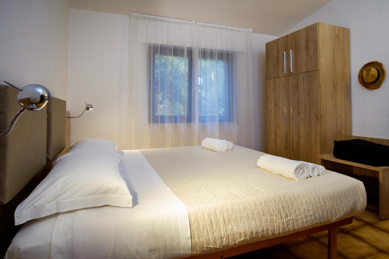 Residence Appartamenti Caffarena 阿尔巴塔克斯 外观 照片