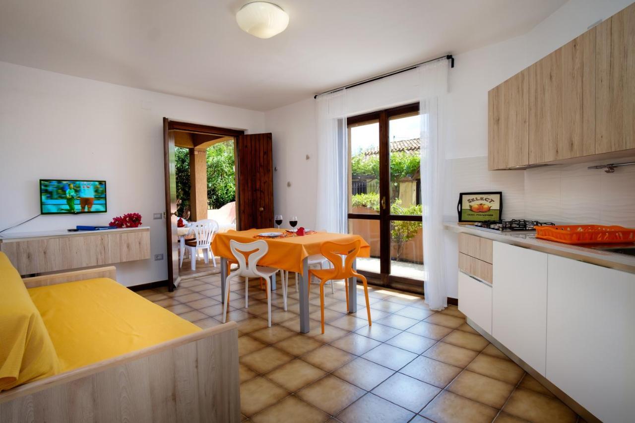 Residence Appartamenti Caffarena 阿尔巴塔克斯 外观 照片