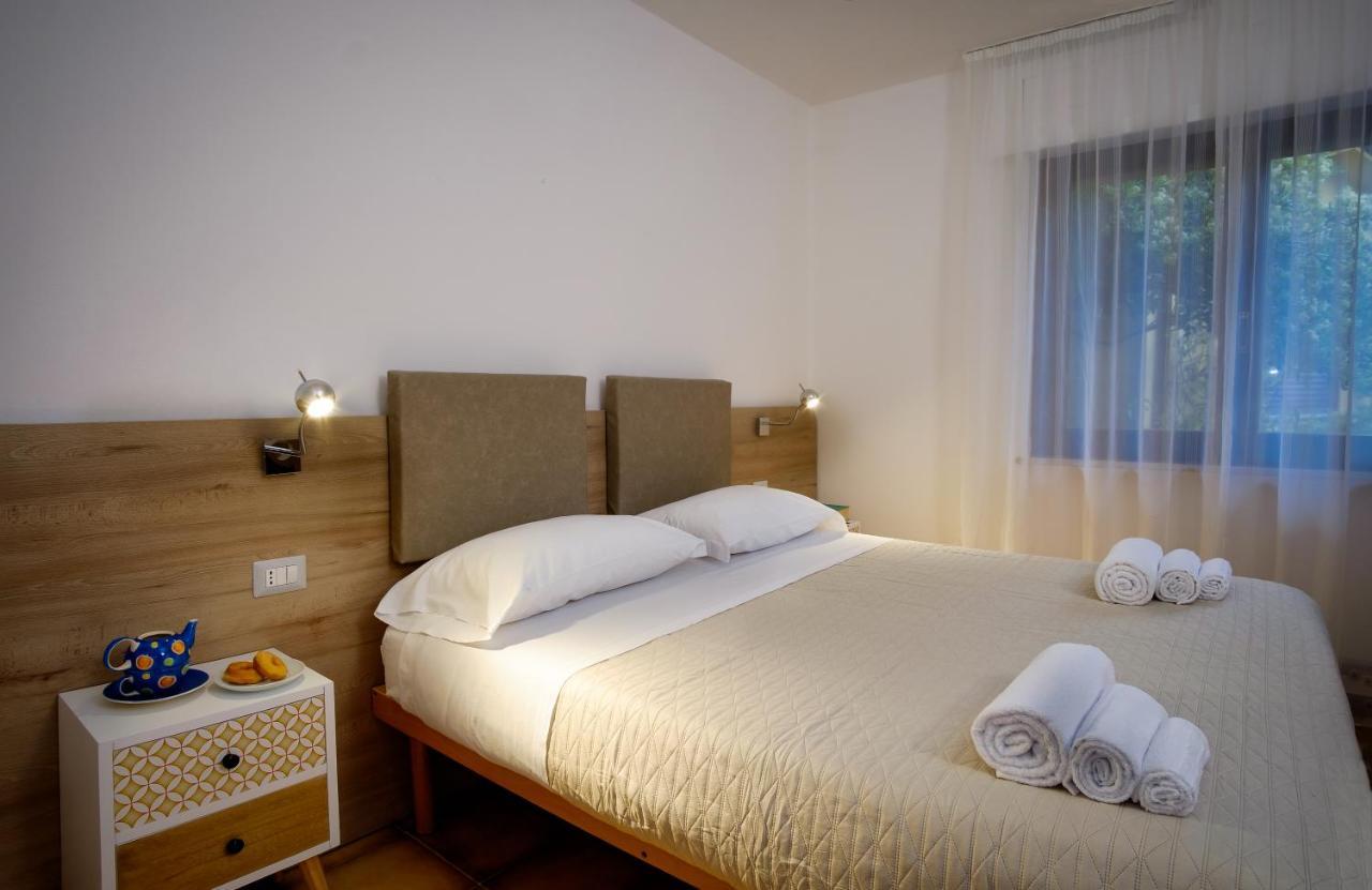 Residence Appartamenti Caffarena 阿尔巴塔克斯 外观 照片