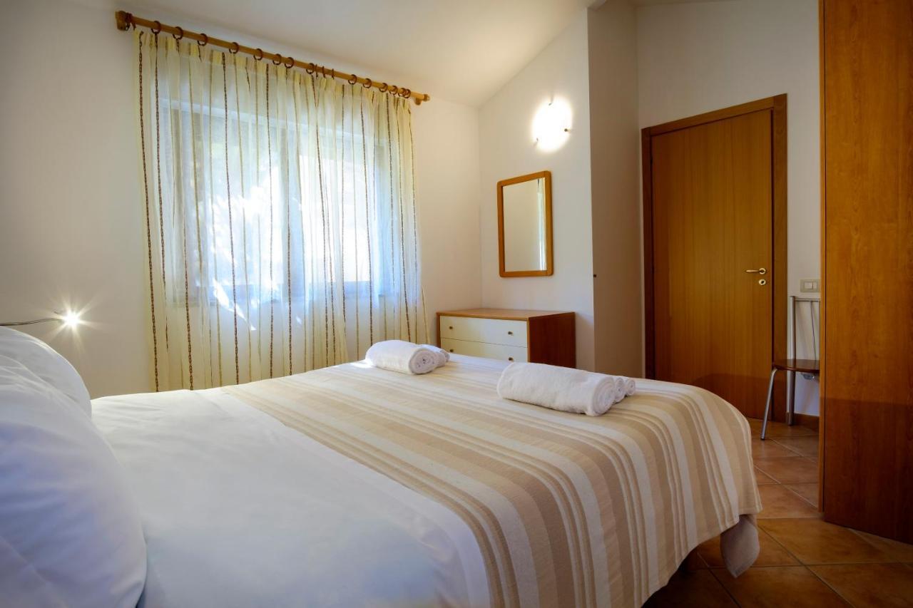 Residence Appartamenti Caffarena 阿尔巴塔克斯 外观 照片