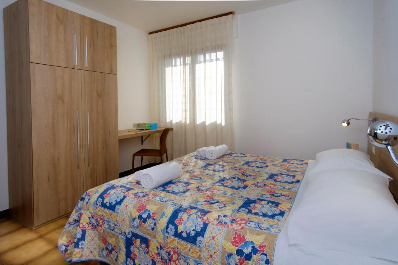 Residence Appartamenti Caffarena 阿尔巴塔克斯 外观 照片