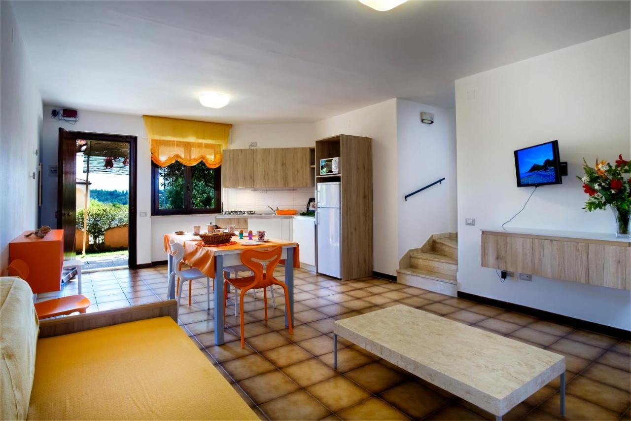 Residence Appartamenti Caffarena 阿尔巴塔克斯 外观 照片