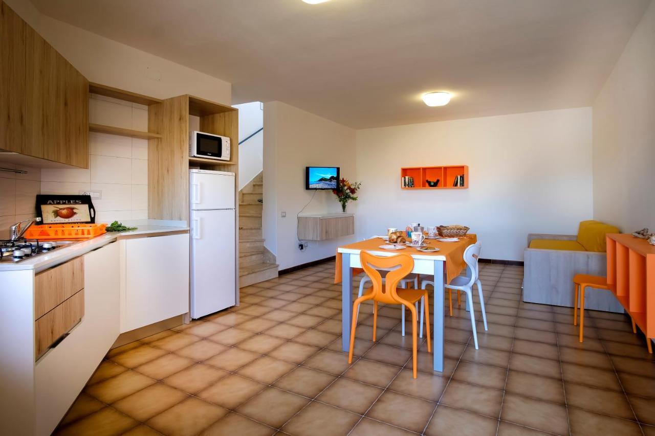 Residence Appartamenti Caffarena 阿尔巴塔克斯 外观 照片